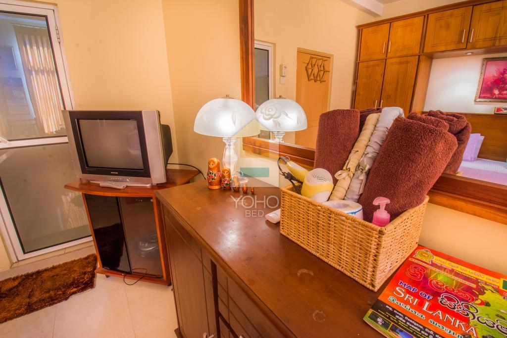 Frangipani Lägenhet Dehiwala-Mount Lavinia Exteriör bild